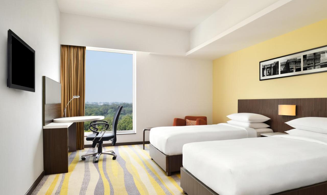 מלון Fairfield By Marriott אחמדאבאד מראה חיצוני תמונה